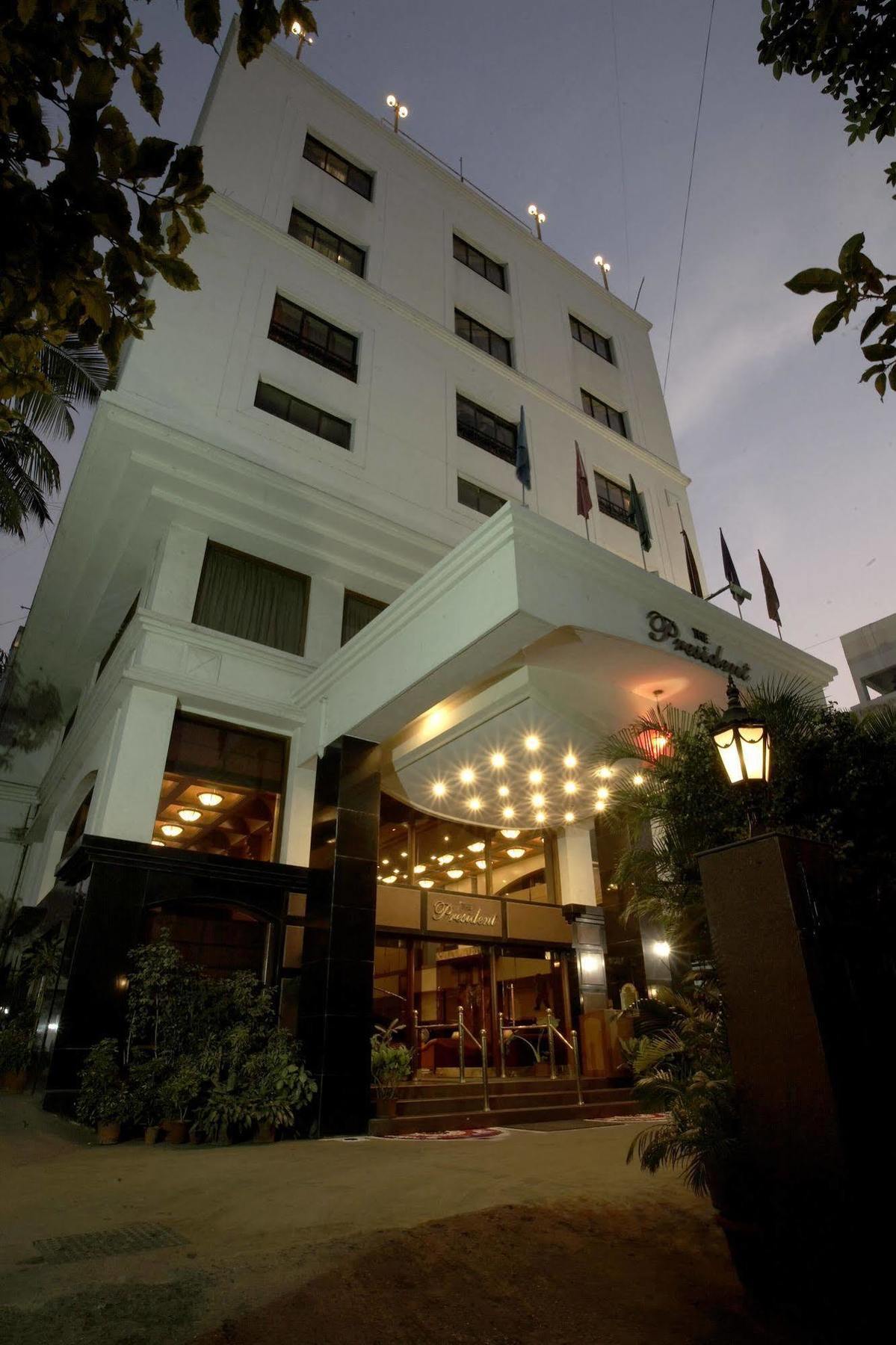总统大酒店 浦那 外观 照片